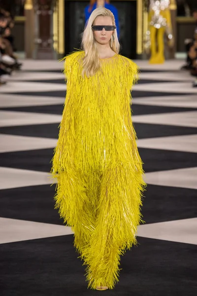 Look 43